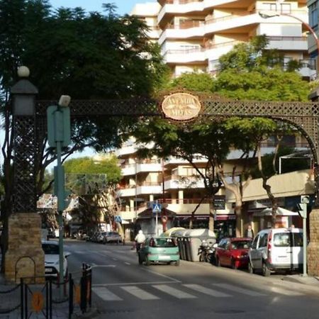 Apartamento A Un Paseo De La Playa Apartman Fuengirola Kültér fotó