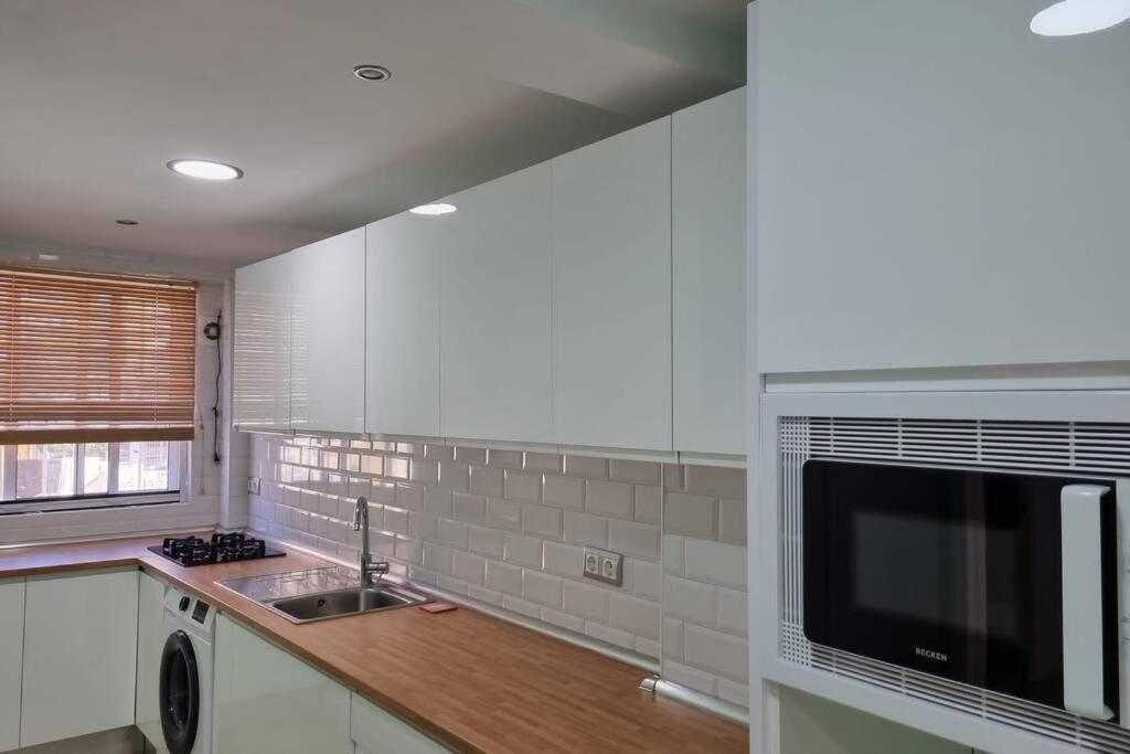 Apartamento A Un Paseo De La Playa Apartman Fuengirola Kültér fotó