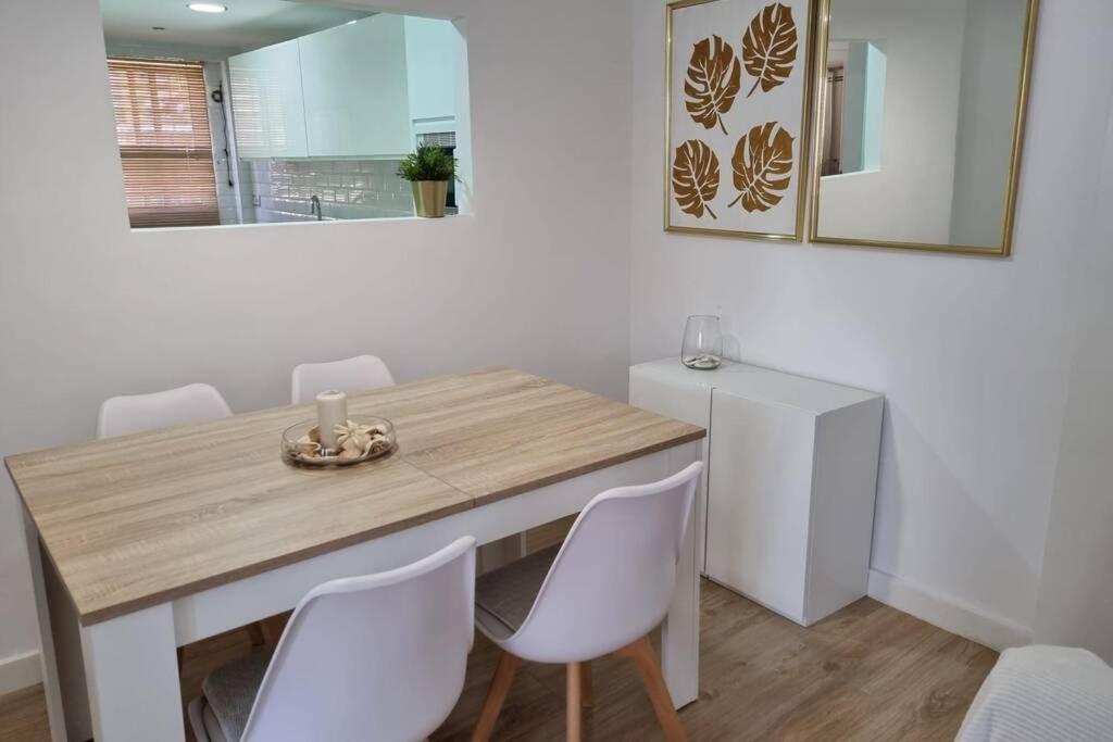 Apartamento A Un Paseo De La Playa Apartman Fuengirola Kültér fotó