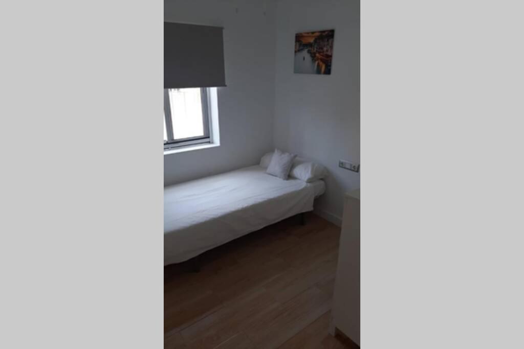 Apartamento A Un Paseo De La Playa Apartman Fuengirola Kültér fotó